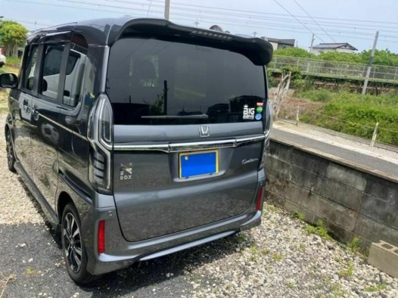 N BOX CUSTOM