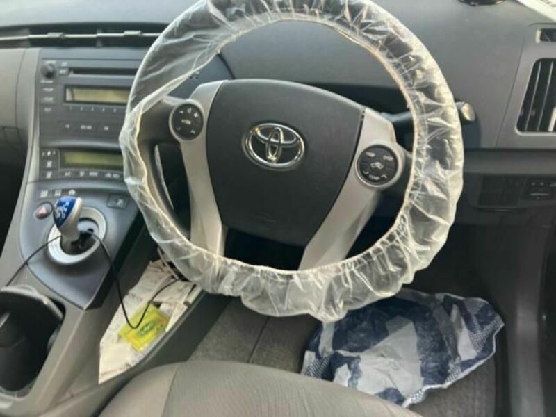 PRIUS-11