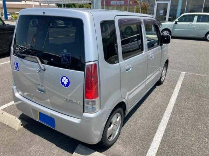 WAGON R