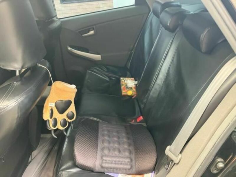PRIUS-8