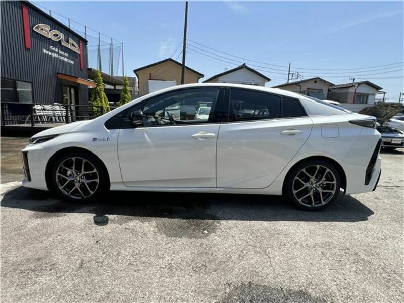 PRIUS PHV
