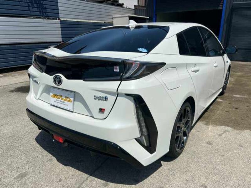 PRIUS PHV