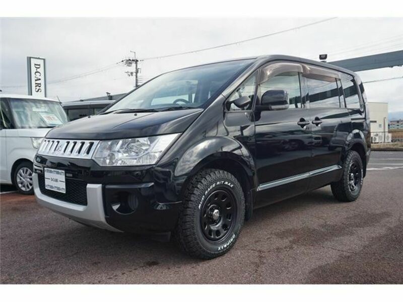 MITSUBISHI DELICA D5