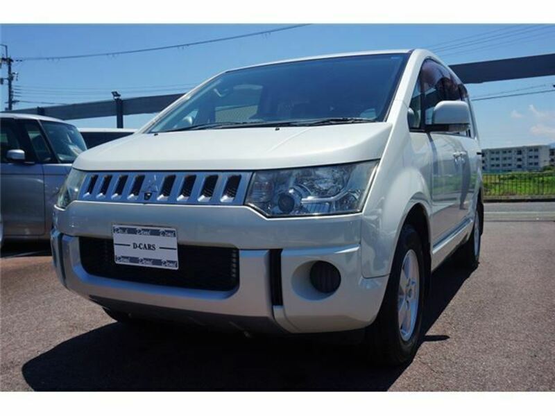 MITSUBISHI DELICA D5