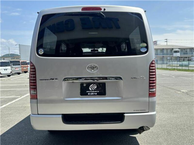 HIACE VAN