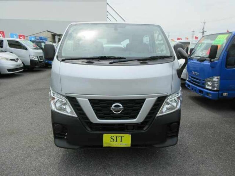 NV350 CARAVAN-4