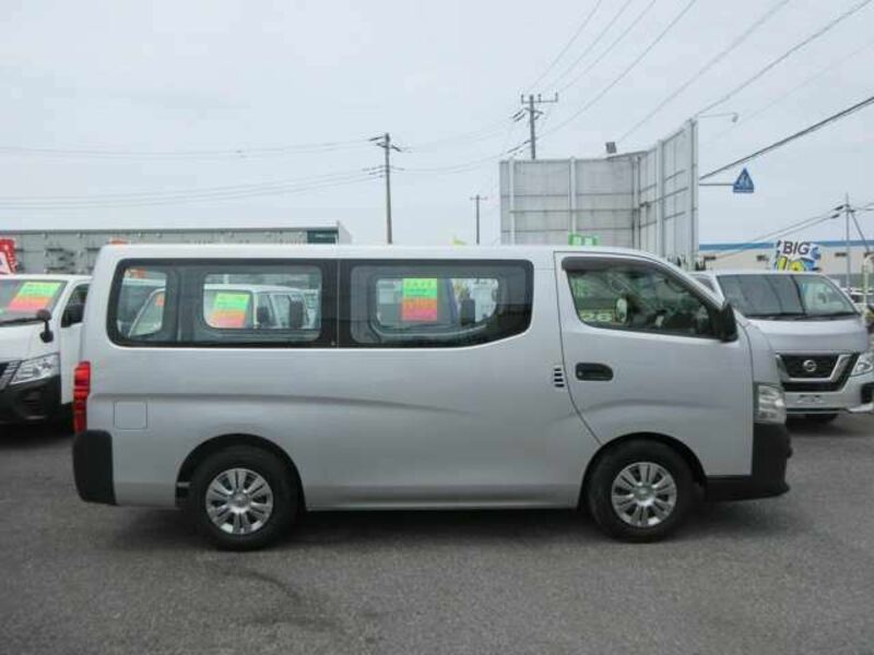 NV350 CARAVAN-6