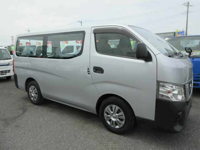 NV350 CARAVAN-8
