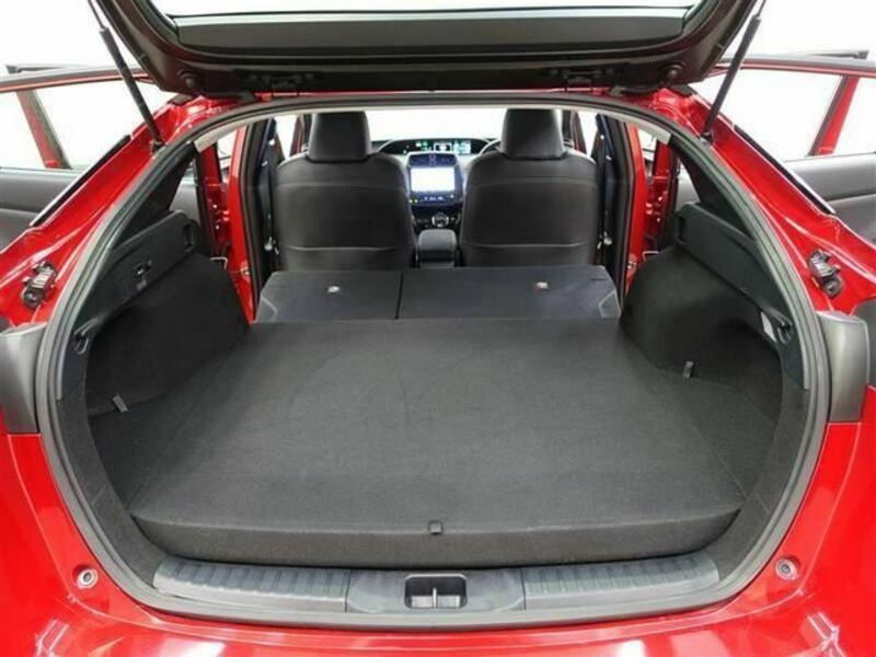 PRIUS PHV