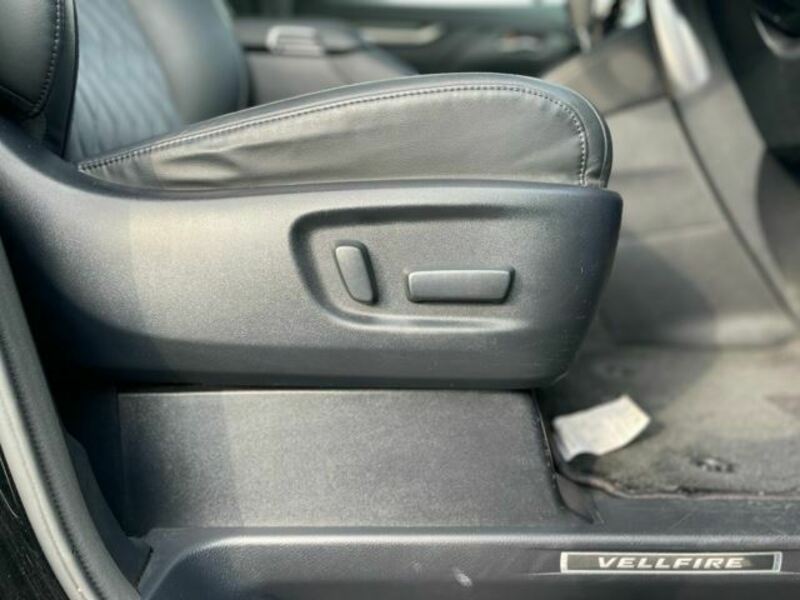 VELLFIRE-17