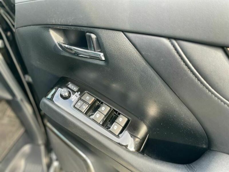VELLFIRE-18