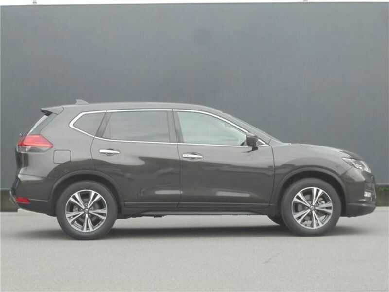 X-TRAIL-6
