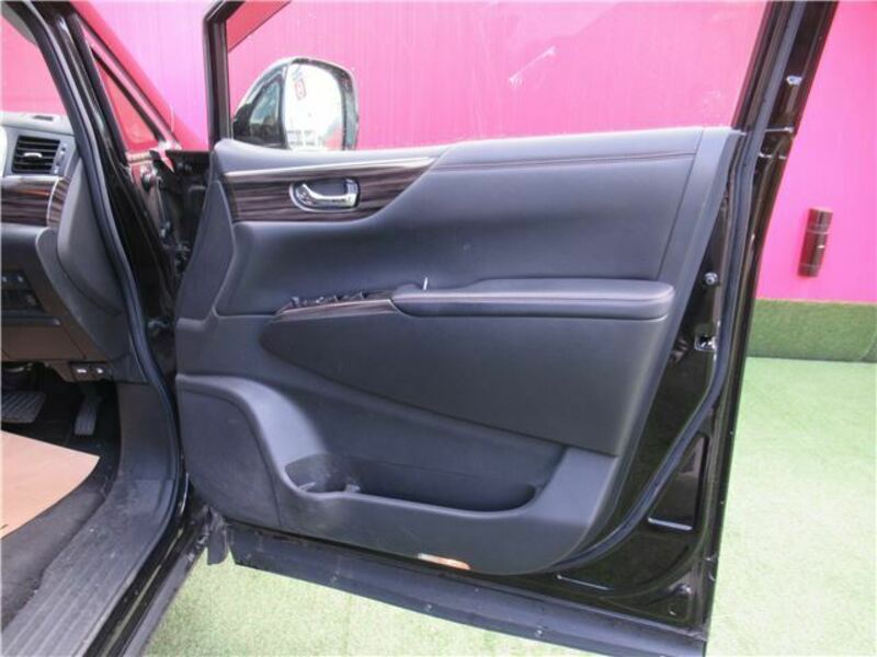 ELGRAND-33