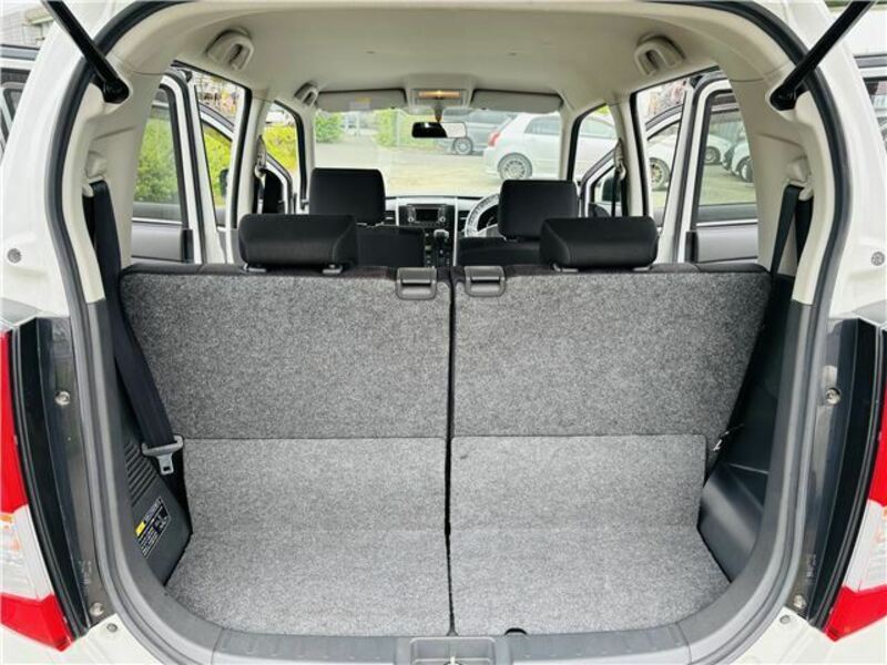 WAGON R-12