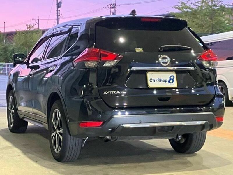 X-TRAIL-1