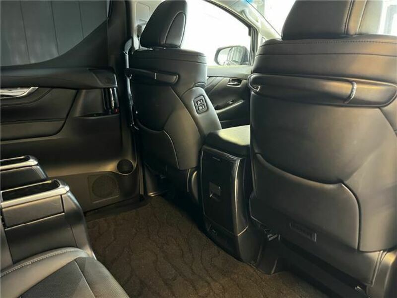 VELLFIRE-34