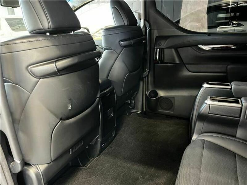 VELLFIRE-38
