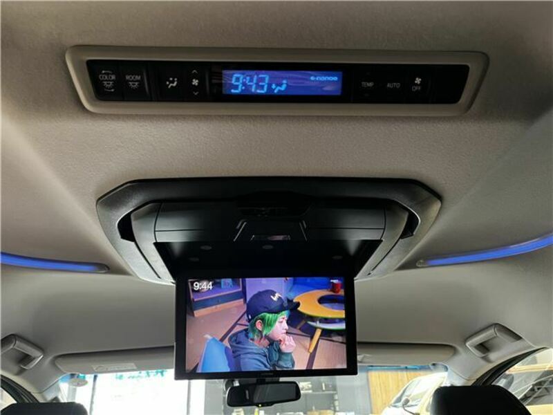 VELLFIRE-40