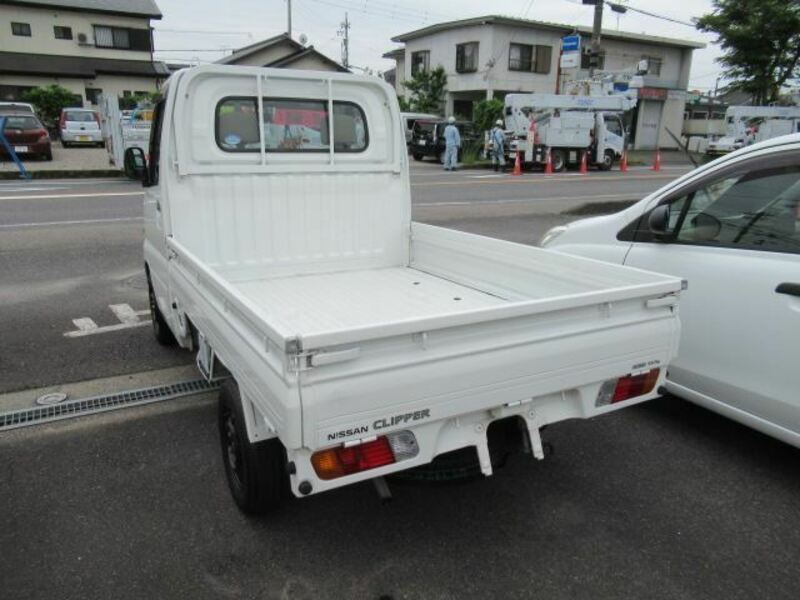 CLIPPER TRUCK