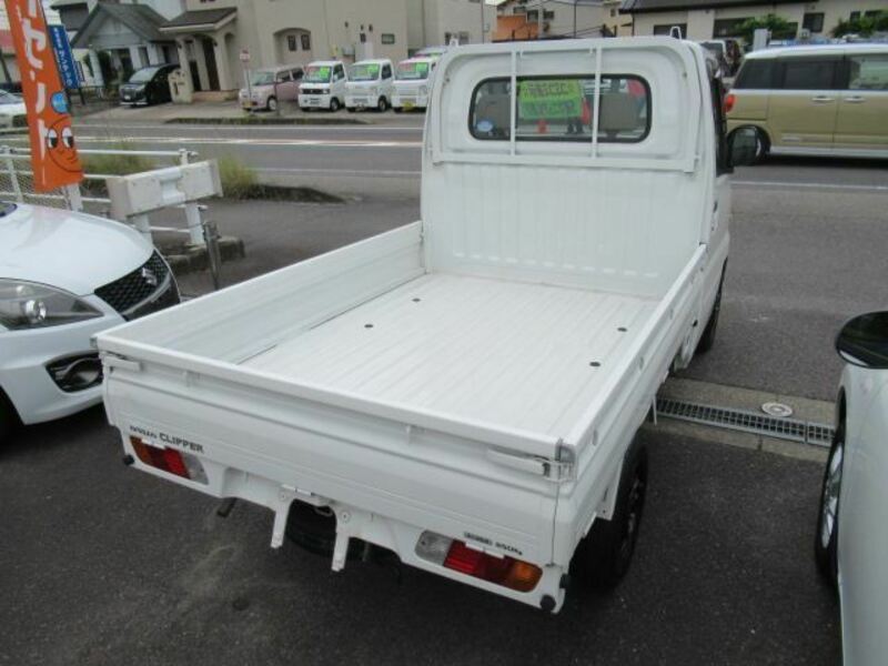 CLIPPER TRUCK