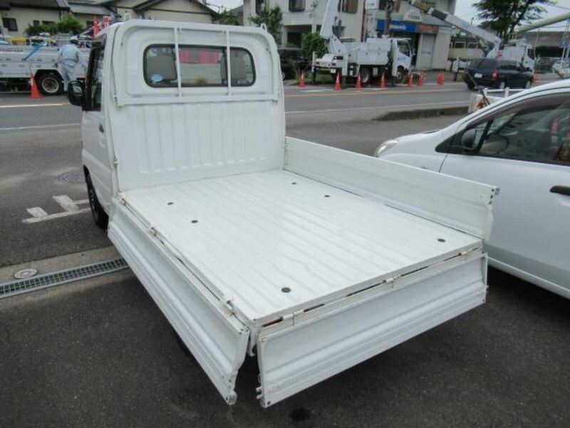CLIPPER TRUCK