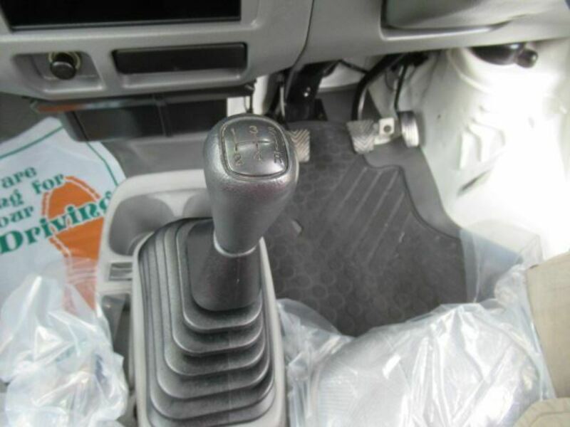 CLIPPER TRUCK