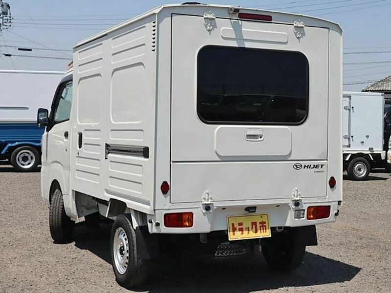 HIJET TRUCK-1