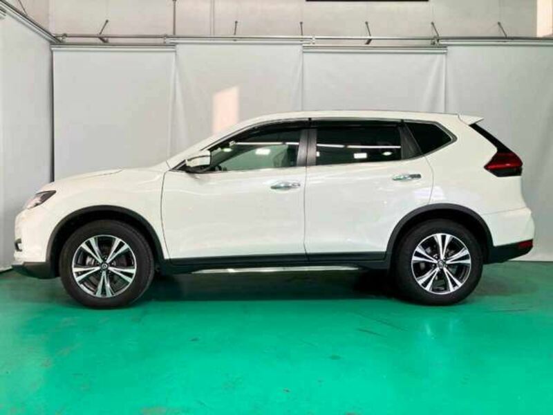 X-TRAIL-5
