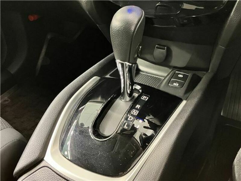 X-TRAIL-36