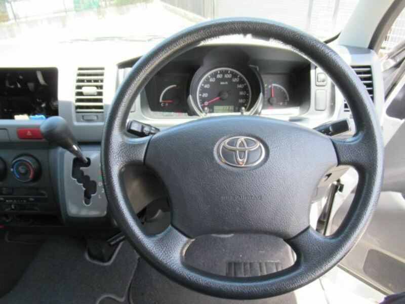HIACE VAN-17