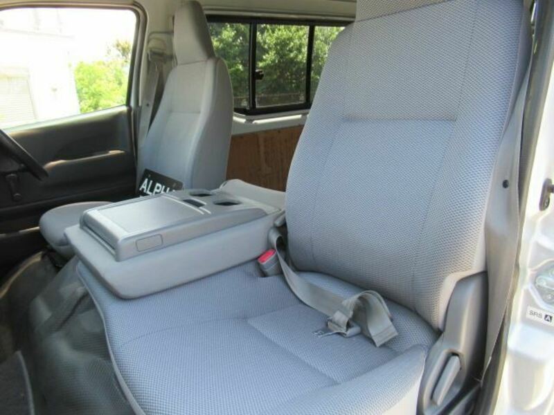 HIACE VAN-19