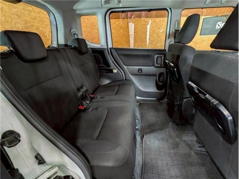 DELICA D2