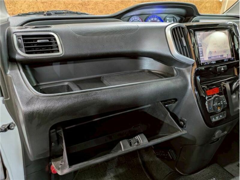DELICA D2