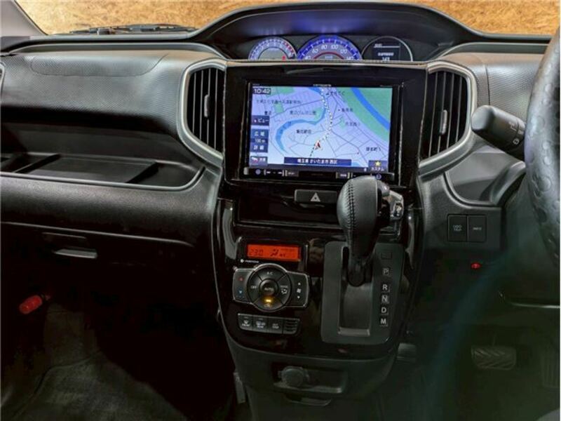DELICA D2