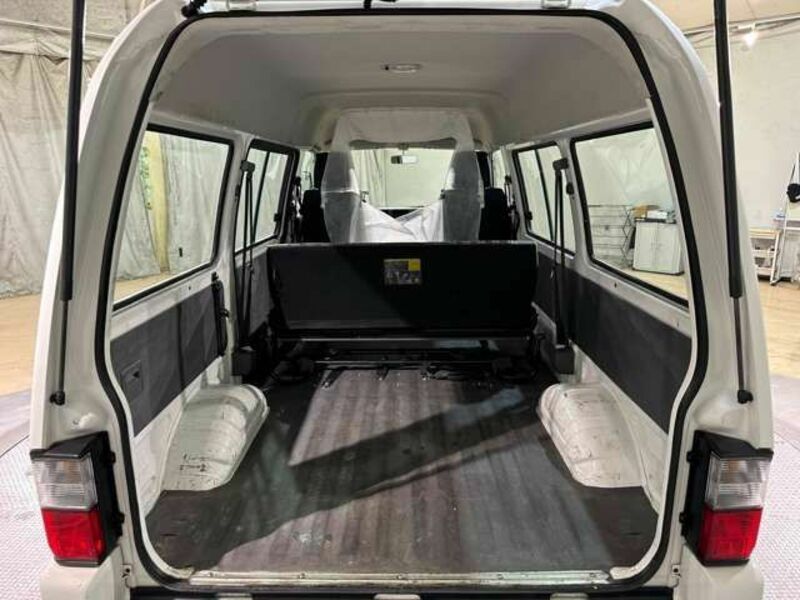 BONGO VAN-14