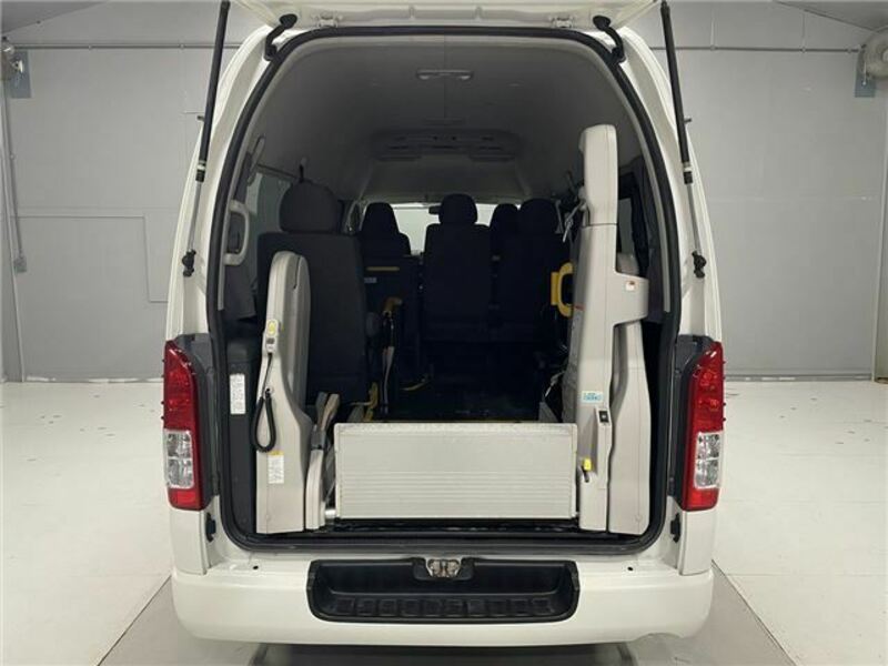 HIACE VAN