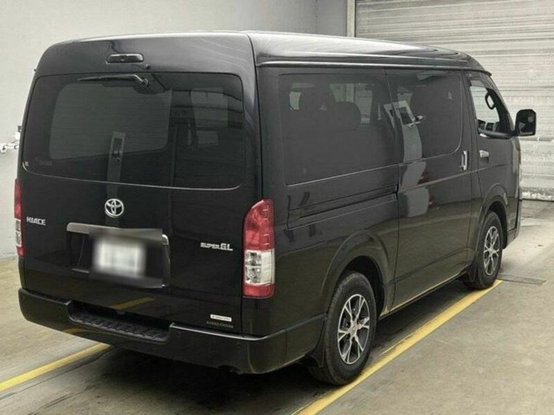 HIACE VAN