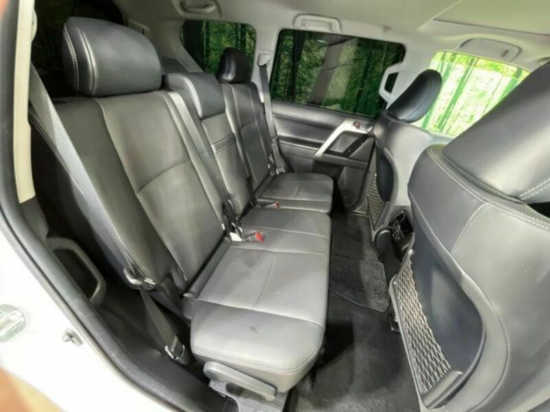 LAND CRUISER PRADO-9