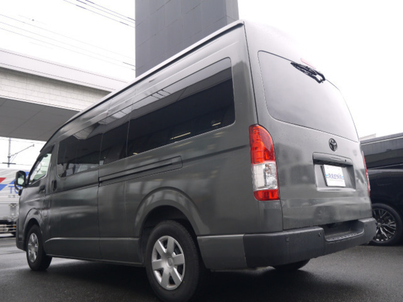 HIACE VAN