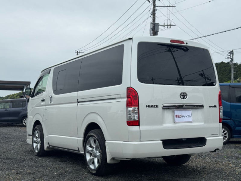 HIACE VAN