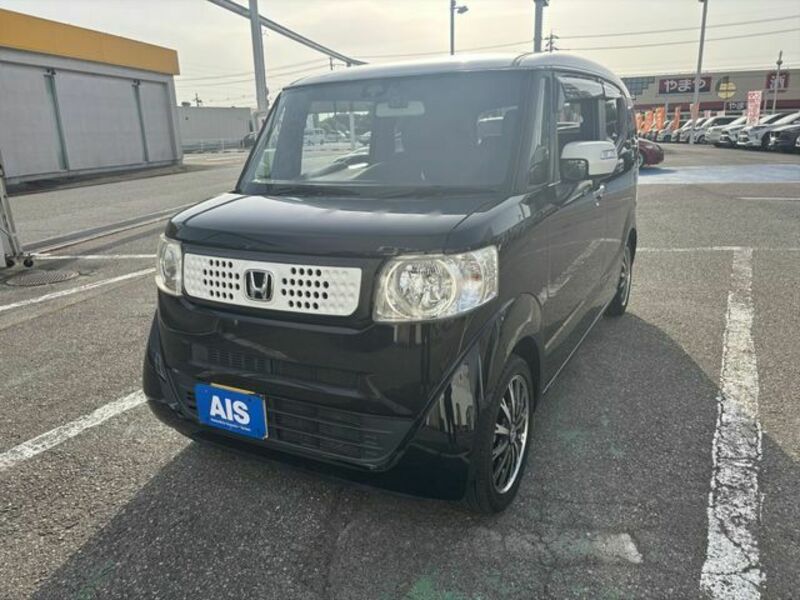 HONDA N BOX SLASH