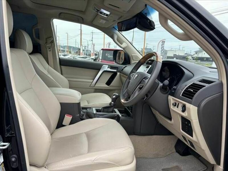 LAND CRUISER PRADO-15