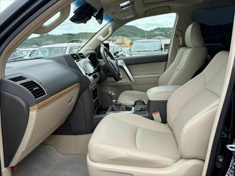 LAND CRUISER PRADO-17