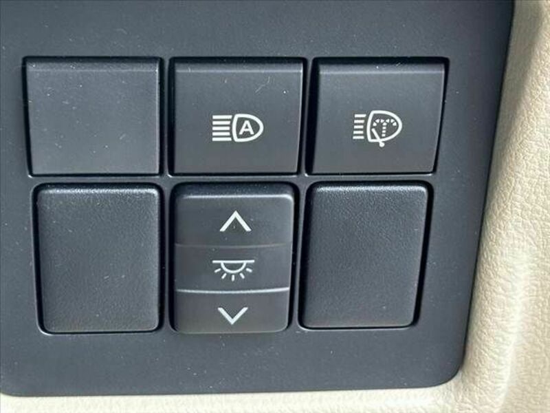 LAND CRUISER PRADO-28