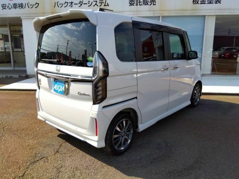 N BOX CUSTOM