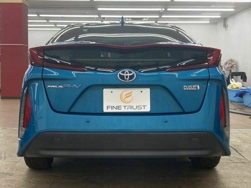 PRIUS PHV