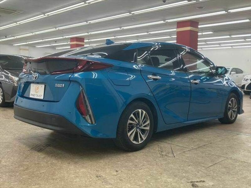 PRIUS PHV