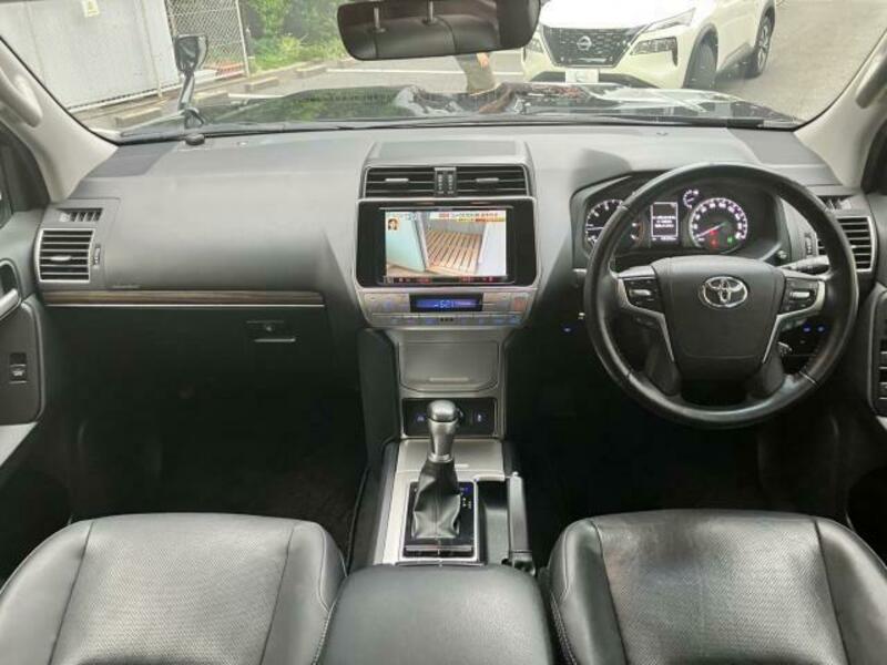 LAND CRUISER PRADO-2
