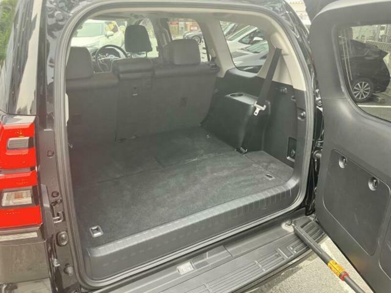 LAND CRUISER PRADO-7