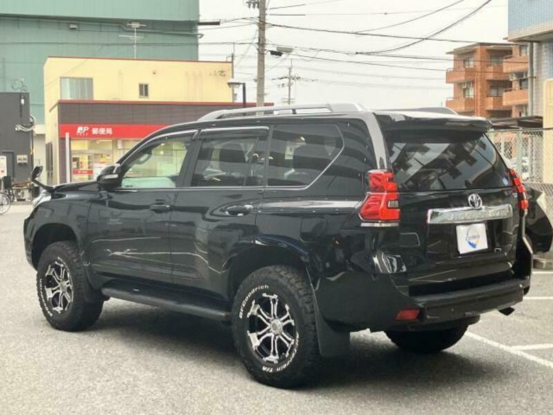 LAND CRUISER PRADO-1
